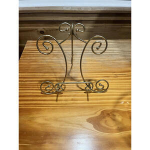 Vtg Gold Tone Metal Table Top Picture/Painting Easel 10.5" Scroll Design READ